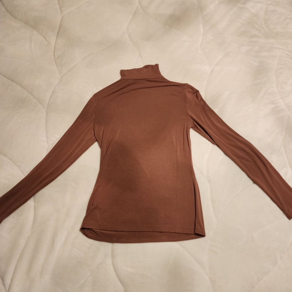 Rw&Co Turtle Neck Long Sleeve Shirt